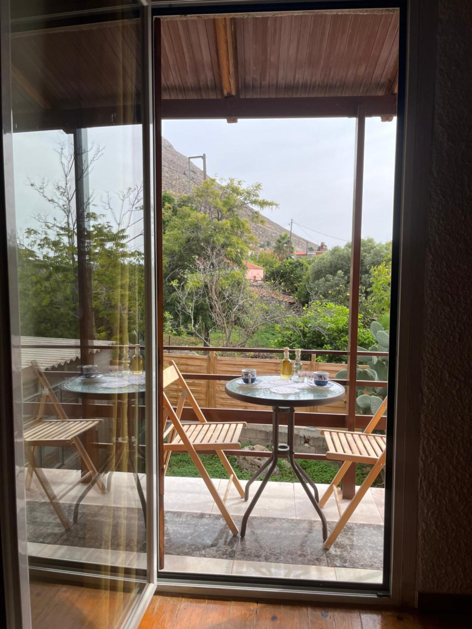 Kamera House Khordhákion Buitenkant foto