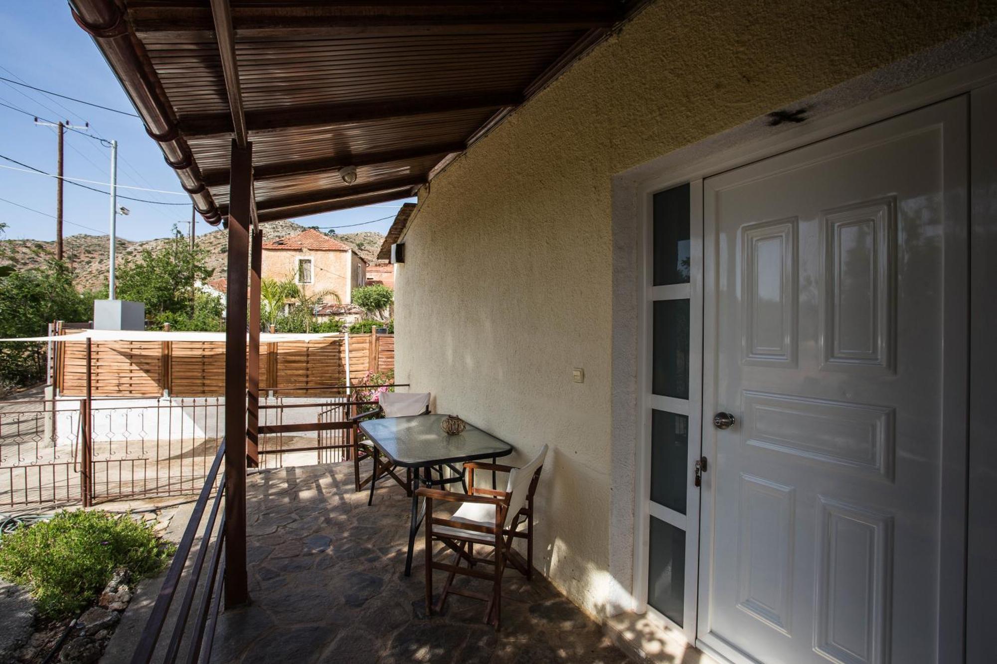Kamera House Khordhákion Buitenkant foto